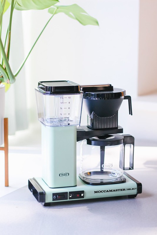 Moccamaster Coffee Machine KBG Select - Pastel Green - 1.25 liter | Buy now  at Cookinglife | Filterkaffeemaschinen