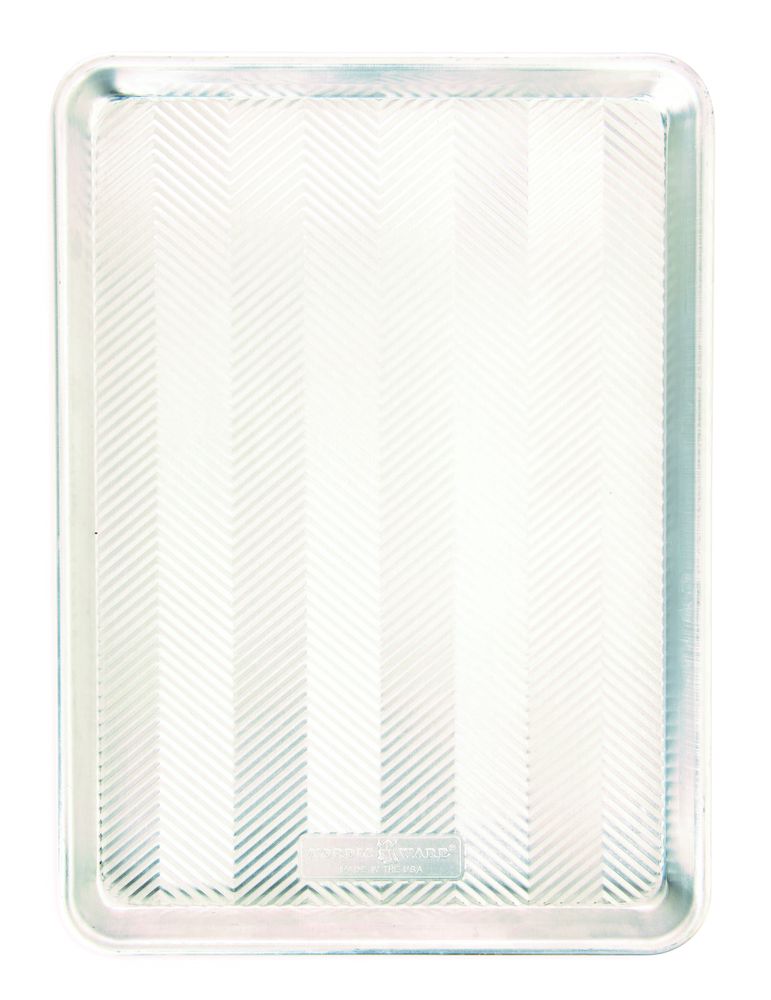 Nordic Ware Baking Sheet Prism 45 x 33 cm - half sheet