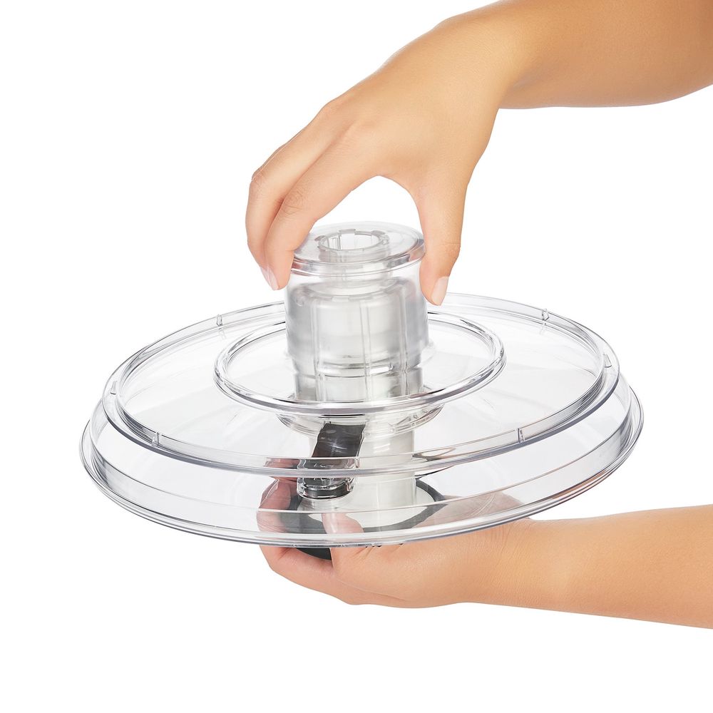 OXO Good Grips Salad Spinner with Pump in Green 1155901 - The Home
