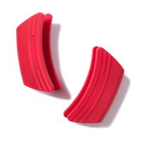 Le Creuset Silicone Set of 2 Pot Holders Cherry Red 12 x 6 cm