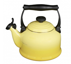Le Creuset Whistling Kettle Traditional Yellow 2.1 L