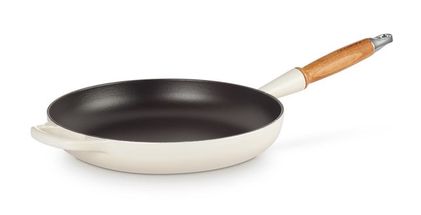 Le Creuset Frying Pan Signature Meringue - ø 28 cm / 2.6 Liter - enamelled non-stick coating