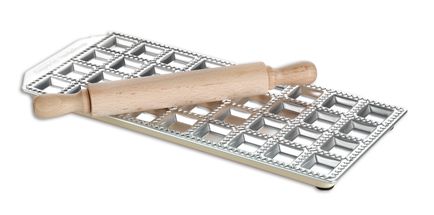 Imperia Ravioli Maker With Dough Roller 36 Compartments
